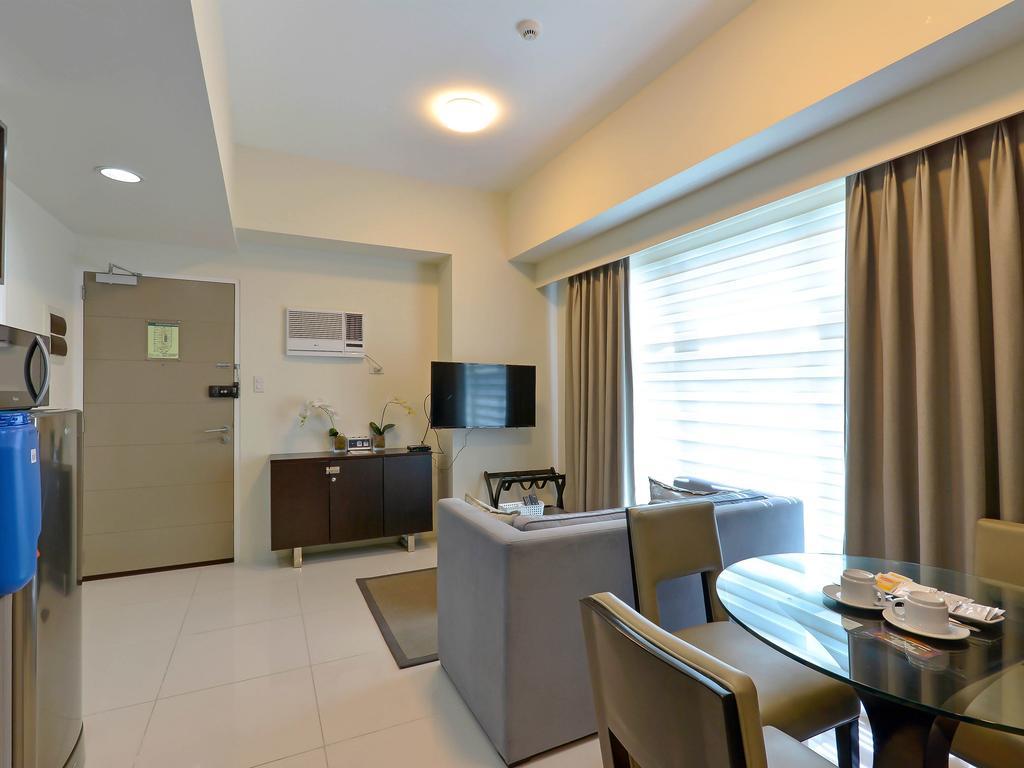 Currency Serviced Suites Manila Eksteriør bilde