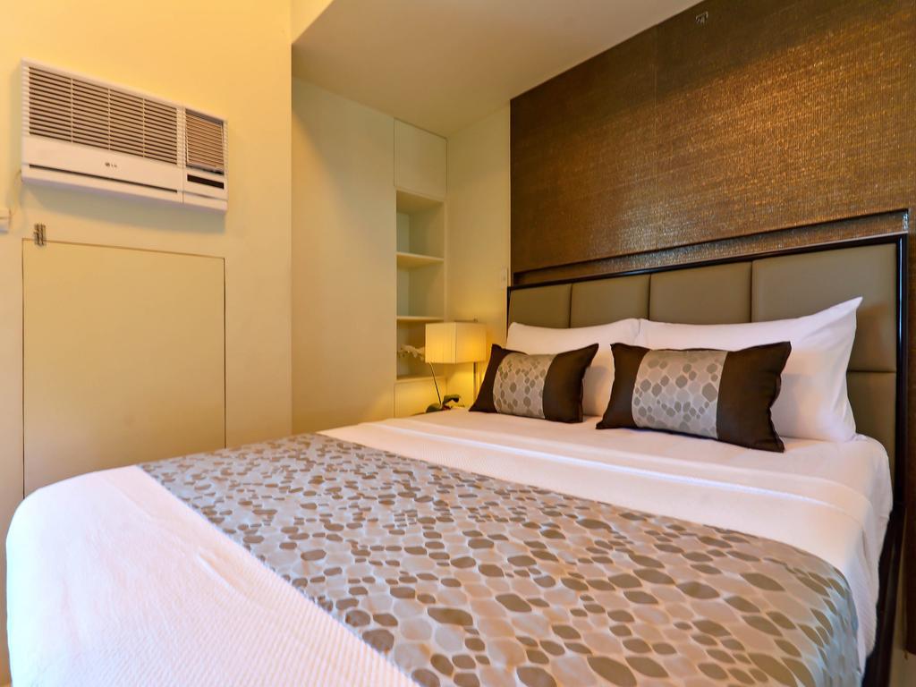 Currency Serviced Suites Manila Eksteriør bilde