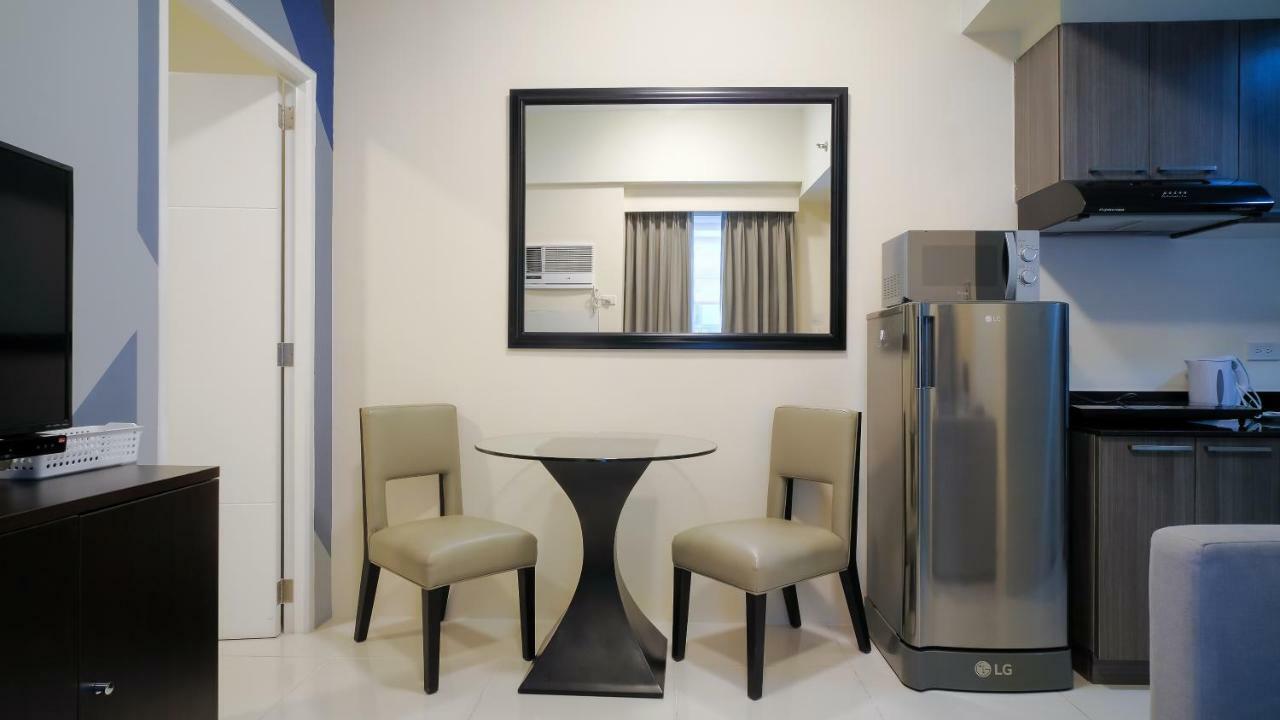 Currency Serviced Suites Manila Eksteriør bilde