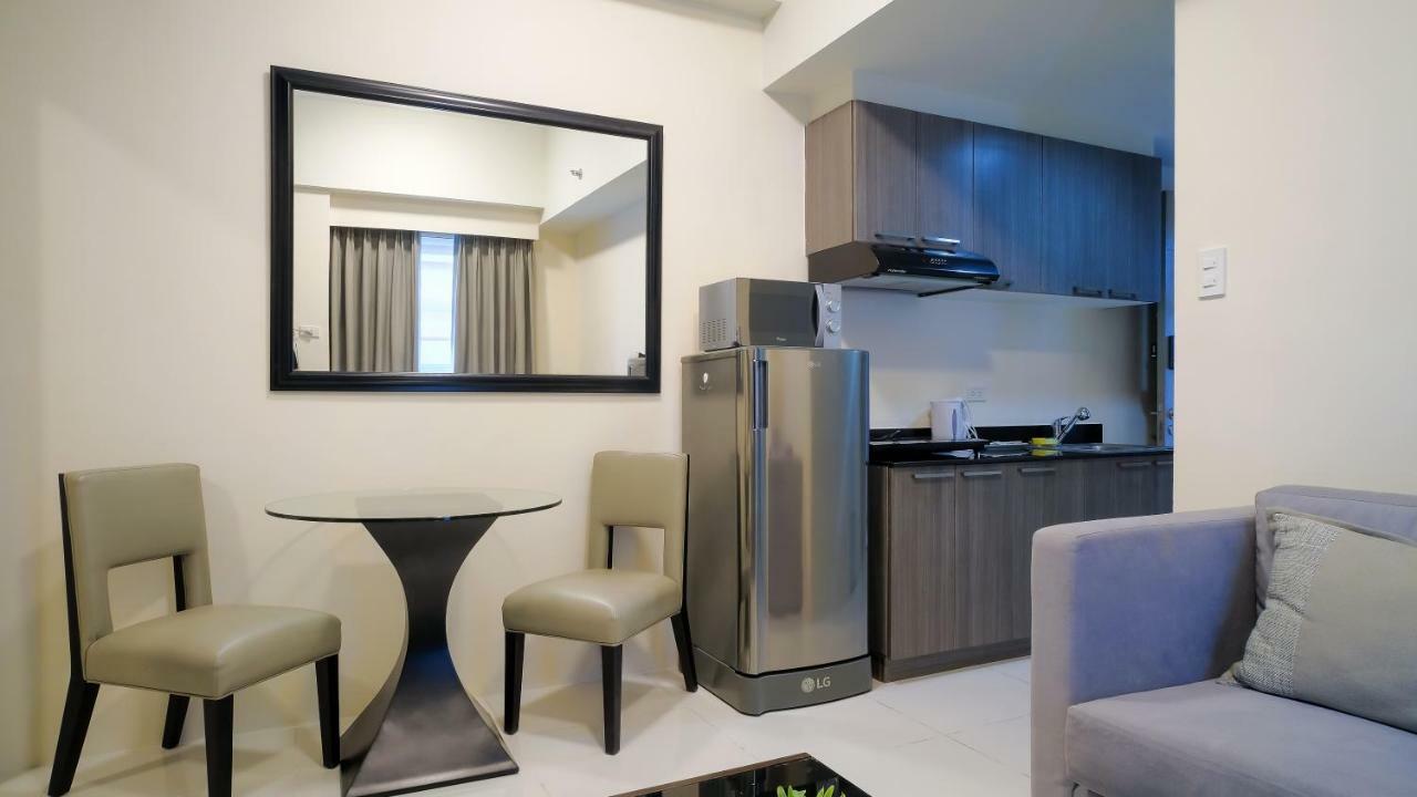 Currency Serviced Suites Manila Eksteriør bilde
